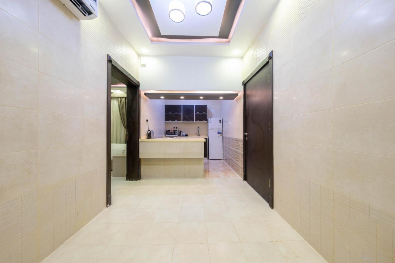 Mirada Gold Jizan - Resort & Private Pools Esterno foto A typical studio apartment in Hong Kong